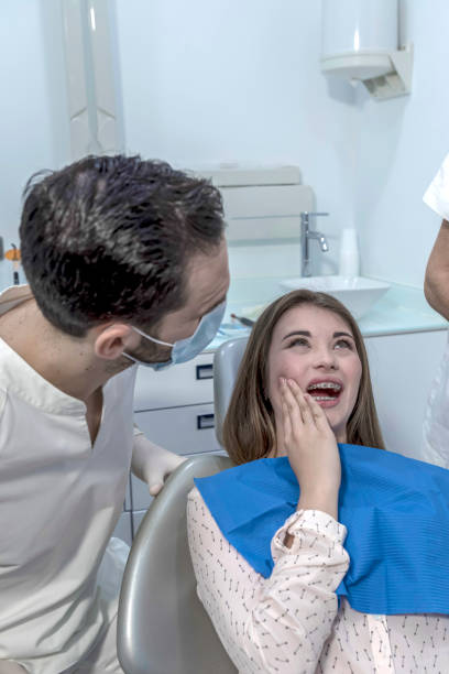 Best Mobile Emergency Dentist in Colony Rk, PA